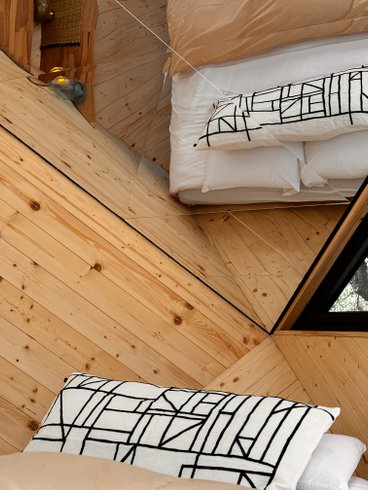 Hébergement AbracadaRoom : Le Miroir & filet suspendu - Image 10