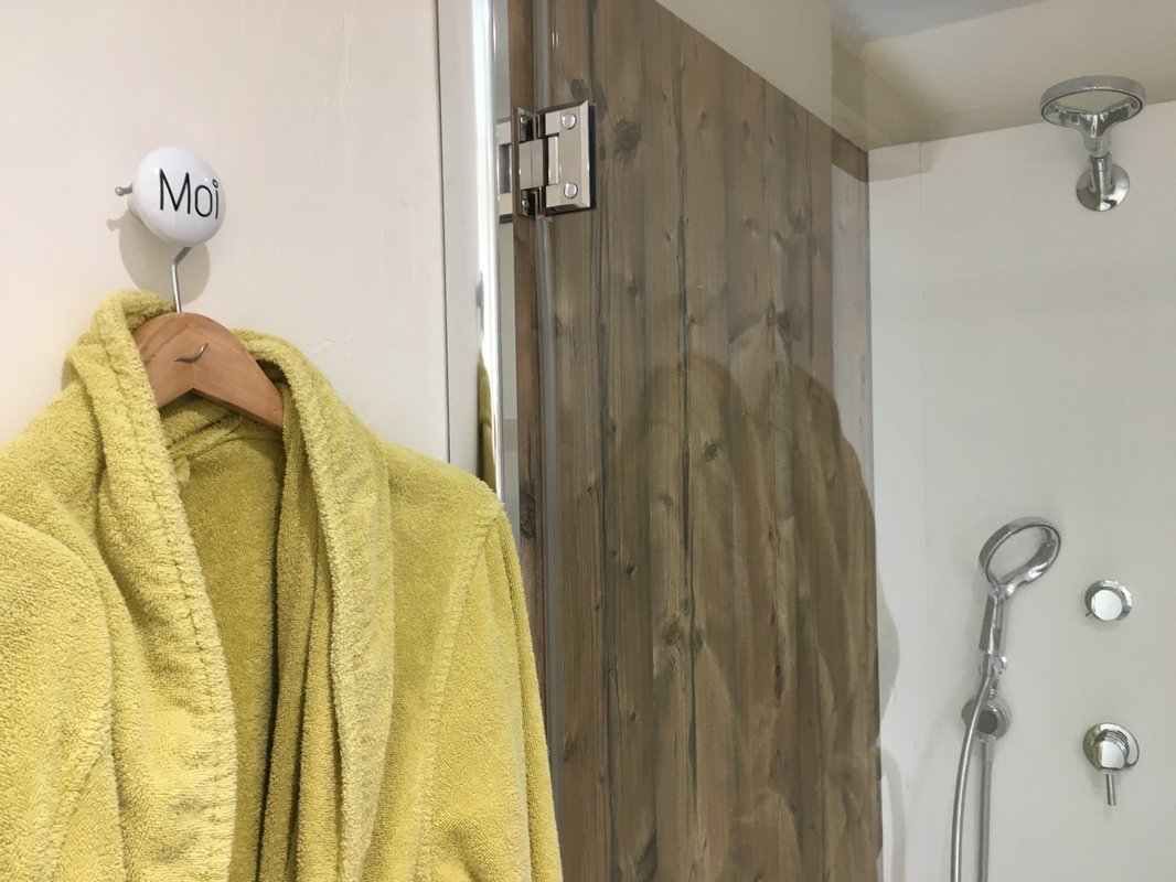 La Maisonnette de poupée avec cheminée, Vue Nature & Vélos à Epagne Epagnette (30)