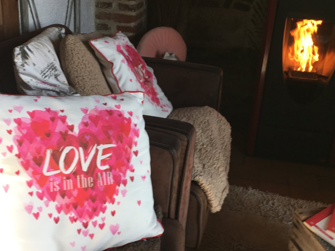 La Maisonnette de poupée avec cheminée, Vue Nature & Vélos à Epagne Epagnette (24)