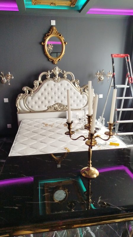 La suite MAJESTUEUSE, SPA XXL, CHEMINÉE LUXE, 5 min du centre à Bourgoin Jallieu (31)