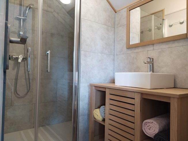 Hébergement AbracadaRoom : Le Chalet Spa de Senaud - Image 9