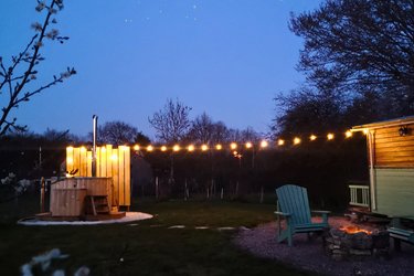 La Roulotte des Clartés & Spa à Antully (2)