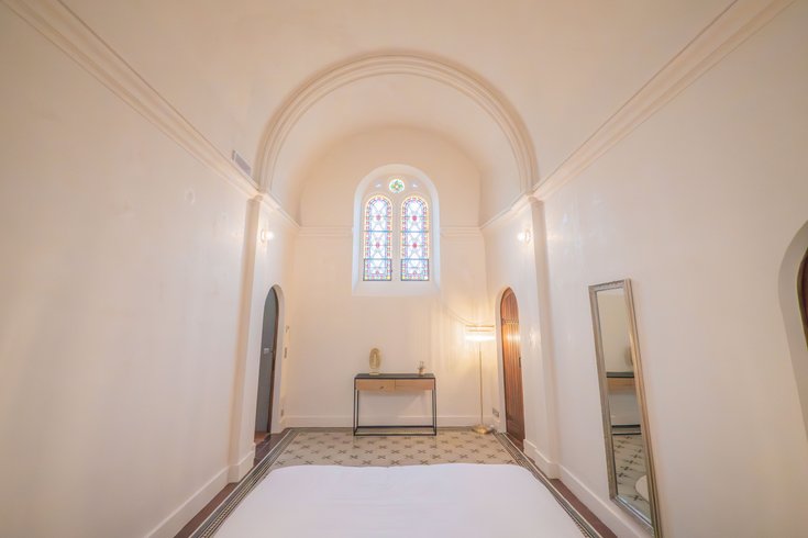 Hébergement AbracadaRoom : La Chapelle du Château, Gîte 5* insolite - Image 2