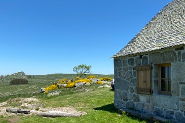 Buron Cœur d’Aubrac à Marchastel (2)