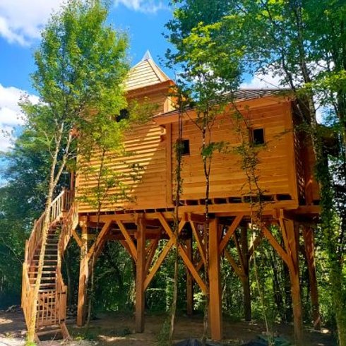 Hébergement AbracadaRoom : Le Château Des Fées & Spa - Image 1