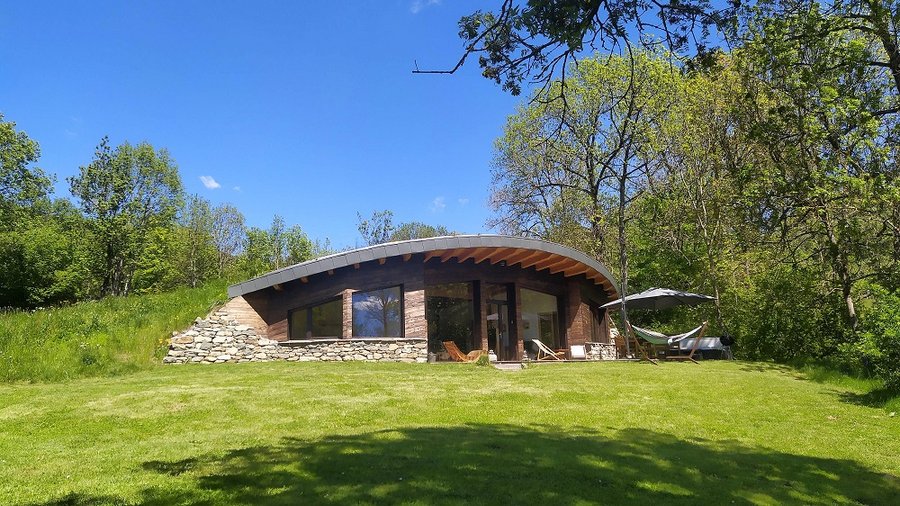 Hébergement AbracadaRoom : La Bulle d'Eau : écolodge au milieu des volcans avec Spa privatif - Image 3