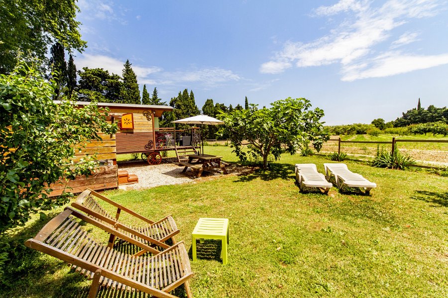 Domaine AbracadaRoom : Les Roulottes du Maraîcher - Image 1