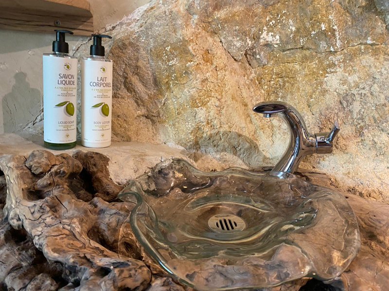 Hébergement AbracadaRoom : Troglodyte room in Provence - Image 6