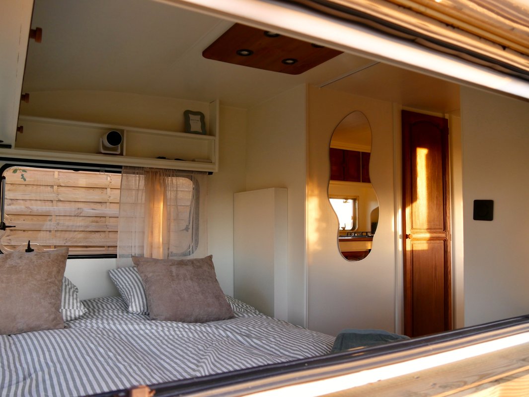 Tiny House Kaki & bain nordique à Rumes (14)