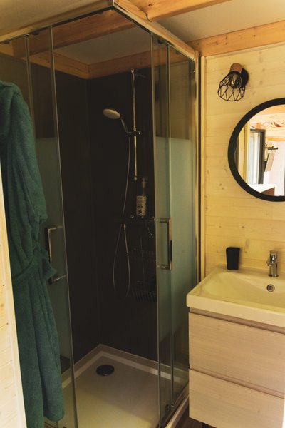 Hébergement AbracadaRoom : La Tiny House & SPA du Lutin Many - Image 36