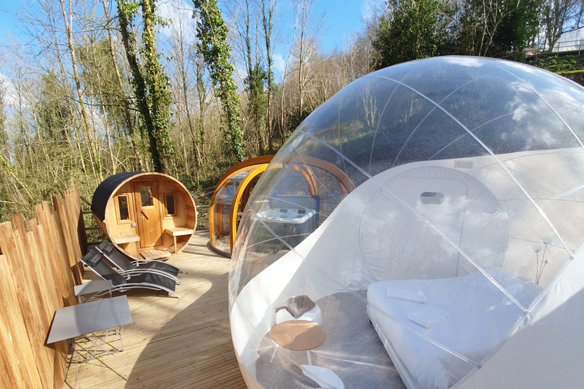 Hébergement UnicStay : Bulle groseille & Spa & Sauna à Bonnemaison