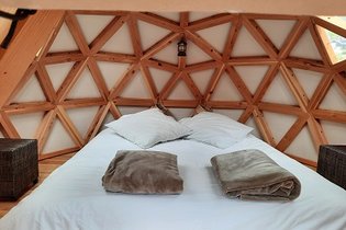 Dôme  toile et bois - pour une nuit "presque" à la belle étoile !