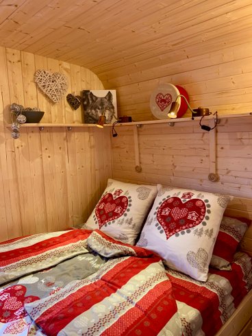 Hébergement AbracadaRoom : Ma Roulotte  "La Passionnée" - Image 11