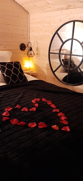 Hébergement AbracadaRoom : Roulotte Spa Kamadéva - Image 8