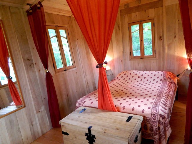 Hébergement AbracadaRoom : Roulotte tzigane - Image 8