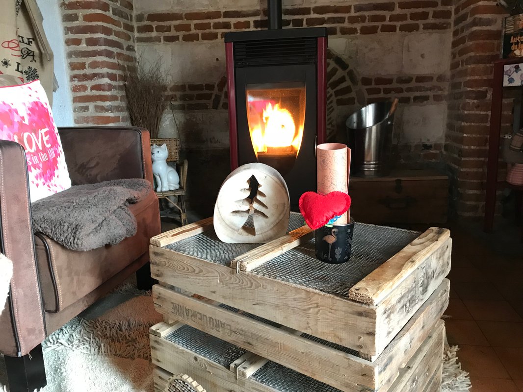 La Maisonnette de poupée avec cheminée, Vue Nature & Vélos à Epagne Epagnette (3)