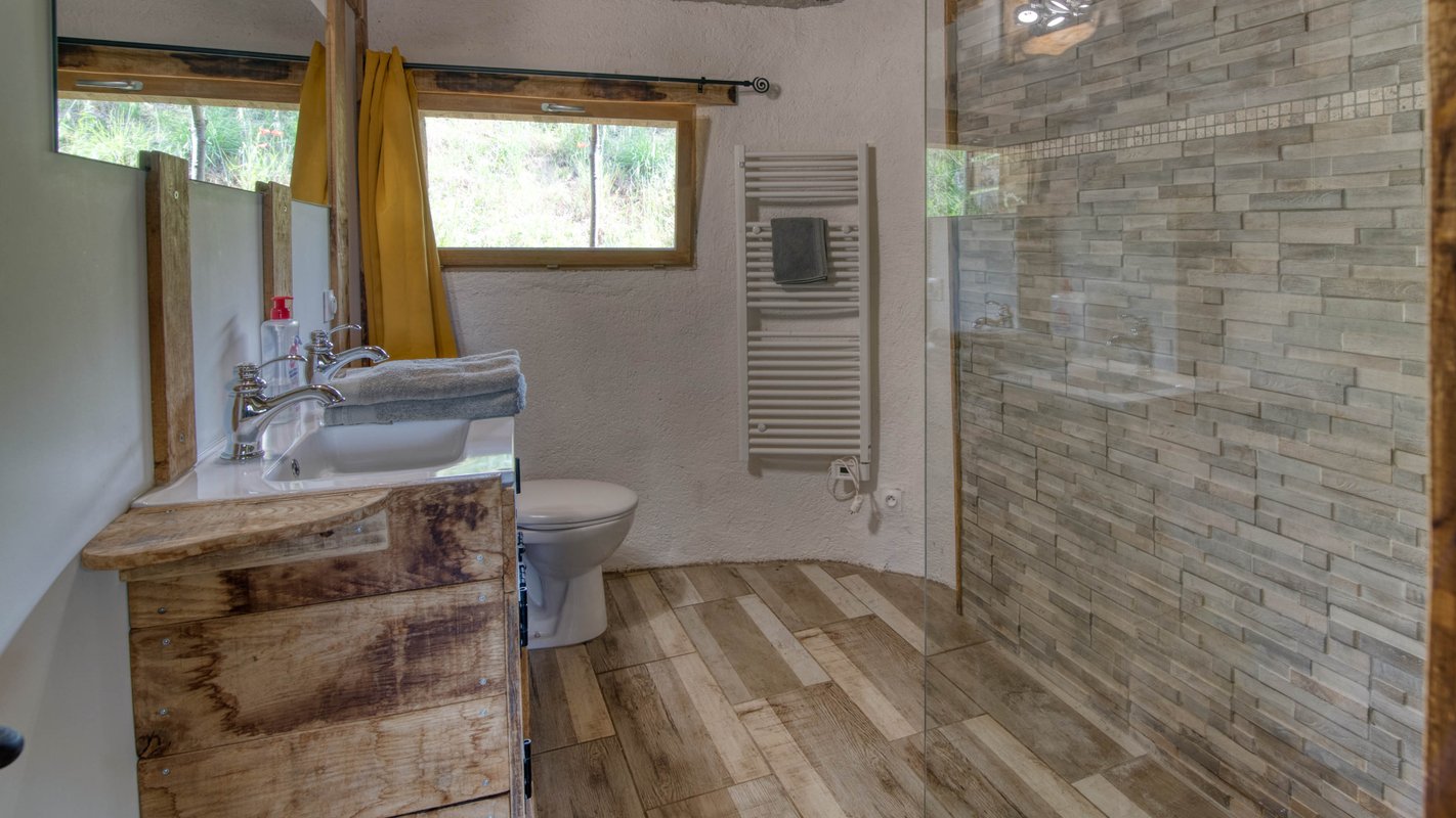 Maison  du Hobbit avec spa privatif à Villarzel Du Razès (16)