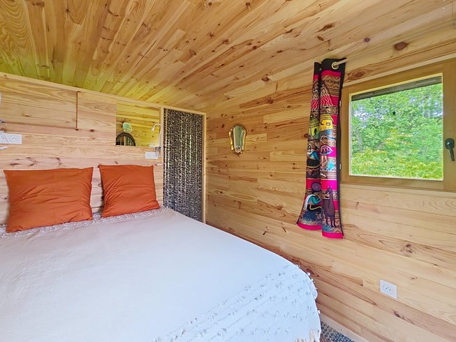 Hébergement AbracadaRoom : Roulotte l'âne au salon en Armagnac & Spa - Image 9
