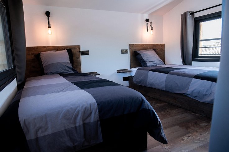 Hébergement AbracadaRoom : Tiny contemporaine & Spa - Image 18