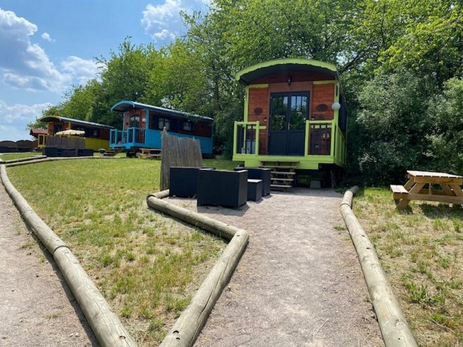 Hébergement AbracadaRoom : Roulotte Odine - Image 1