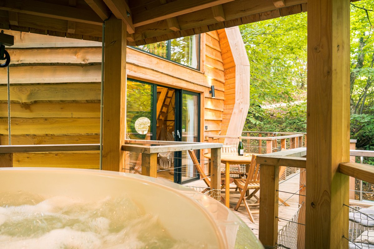 Cabane SPA Goutte d'amour à Gillonnay (2)