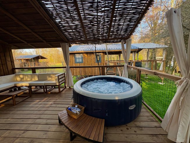 Hébergement AbracadaRoom : Cabane Romantique avec Jacuzzi - Image 14