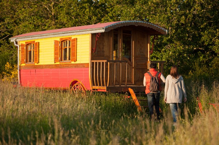 Hébergement AbracadaRoom : La Roulotte Tzigane - Image 5
