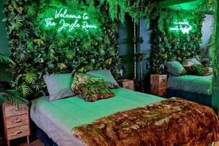 Jungle Room & Spa