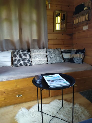 Hébergement AbracadaRoom : Roulotte sous le soleil * Nature et déconnexion - Image 7