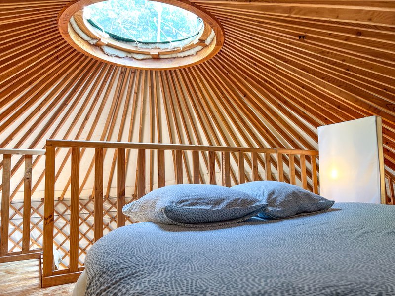 Hébergement AbracadaRoom : La Yourte Contemporaine - Image 12