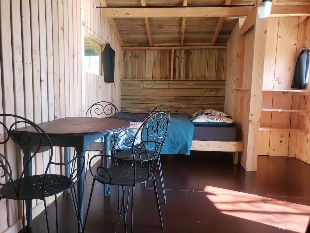 Cabane du domaine du Valdorgère  & Piscine à Bailleul La Vallée (4)
