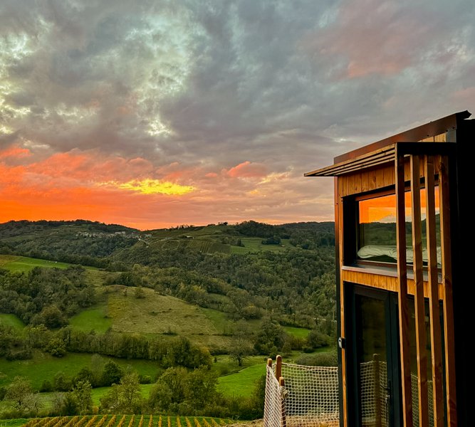 Hébergement AbracadaRoom : Belvédère du Haut Bugey - Refuge dans les cépages - Image 1