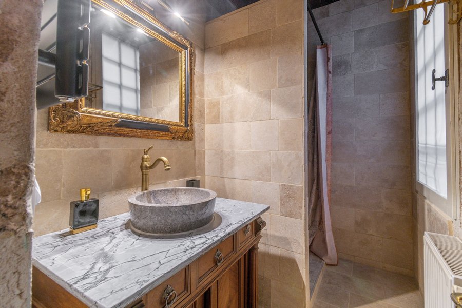 Hébergement AbracadaRoom : Appartement du sorcier Immersif et mémorable & Parking - Image 11