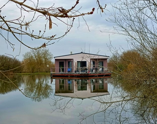Domaine AbracadaRoom : LA MAISON FLOTTANTE - Image 12