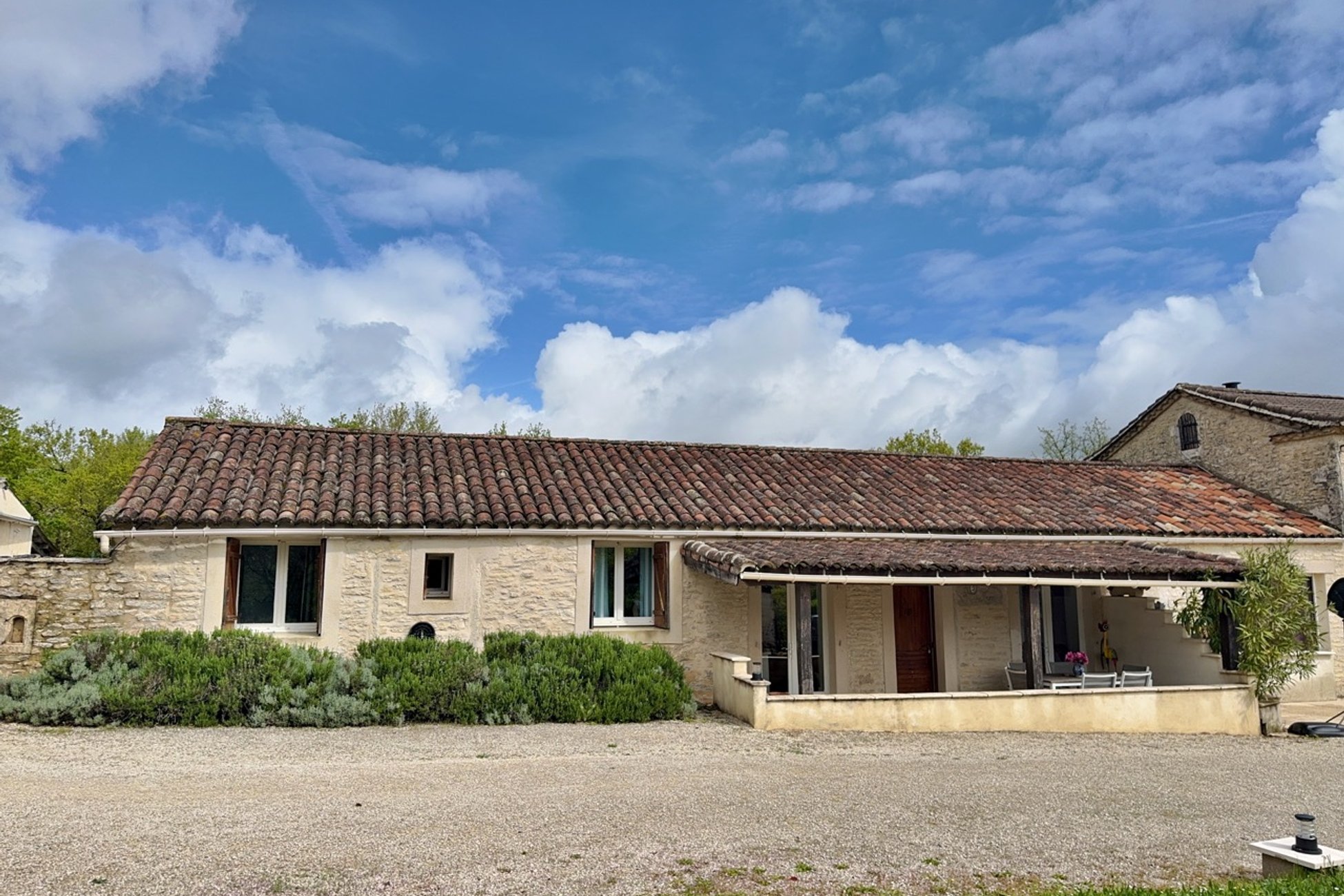 Hébergement UnicStay : Le ludogîte des Curies à Aujols