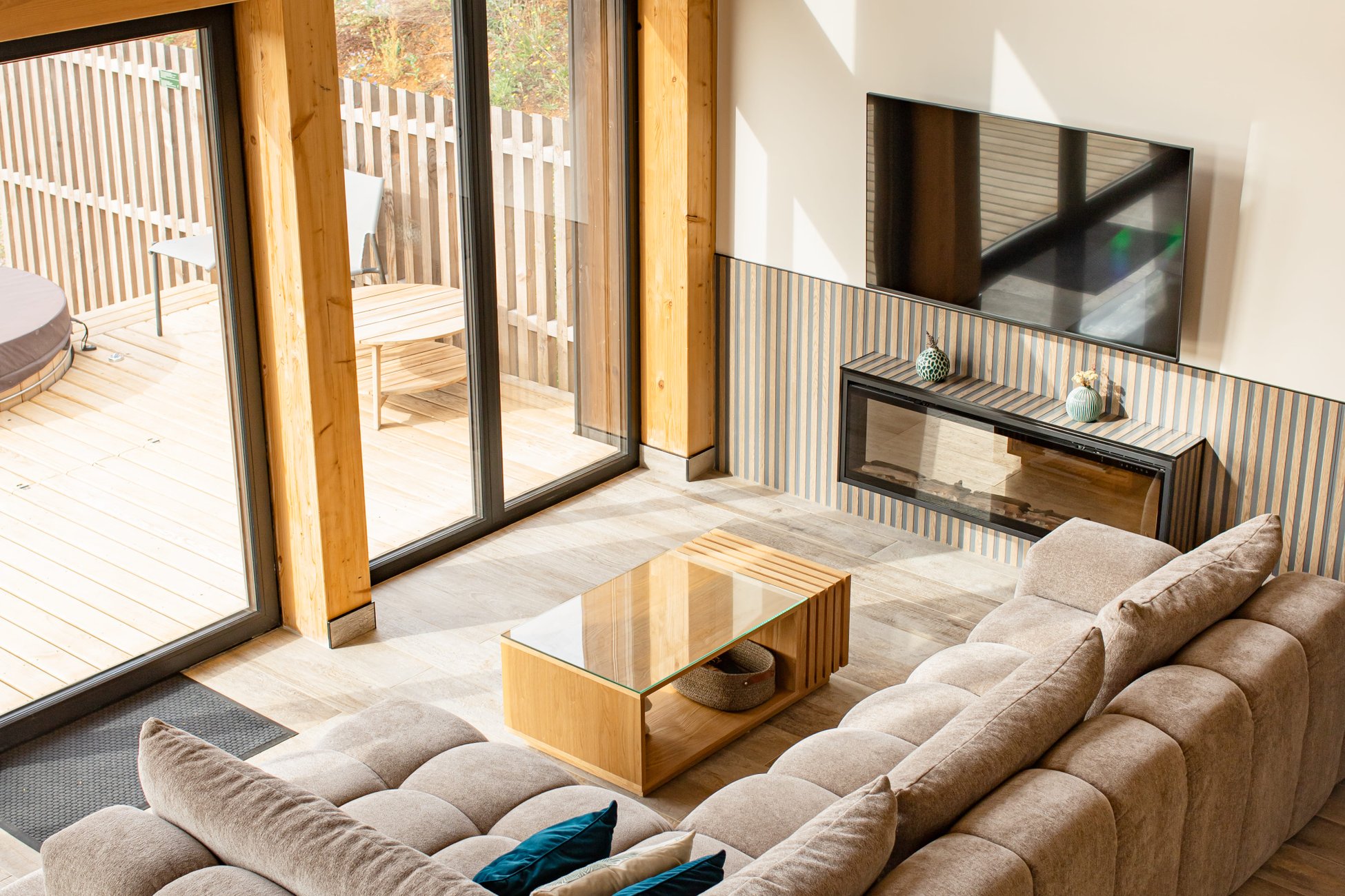 Hébergement UnicStay : Hestia : Ecolodge de luxe avec bain nordique pour 2-10 personnes à Saint-Mards-En-Othe