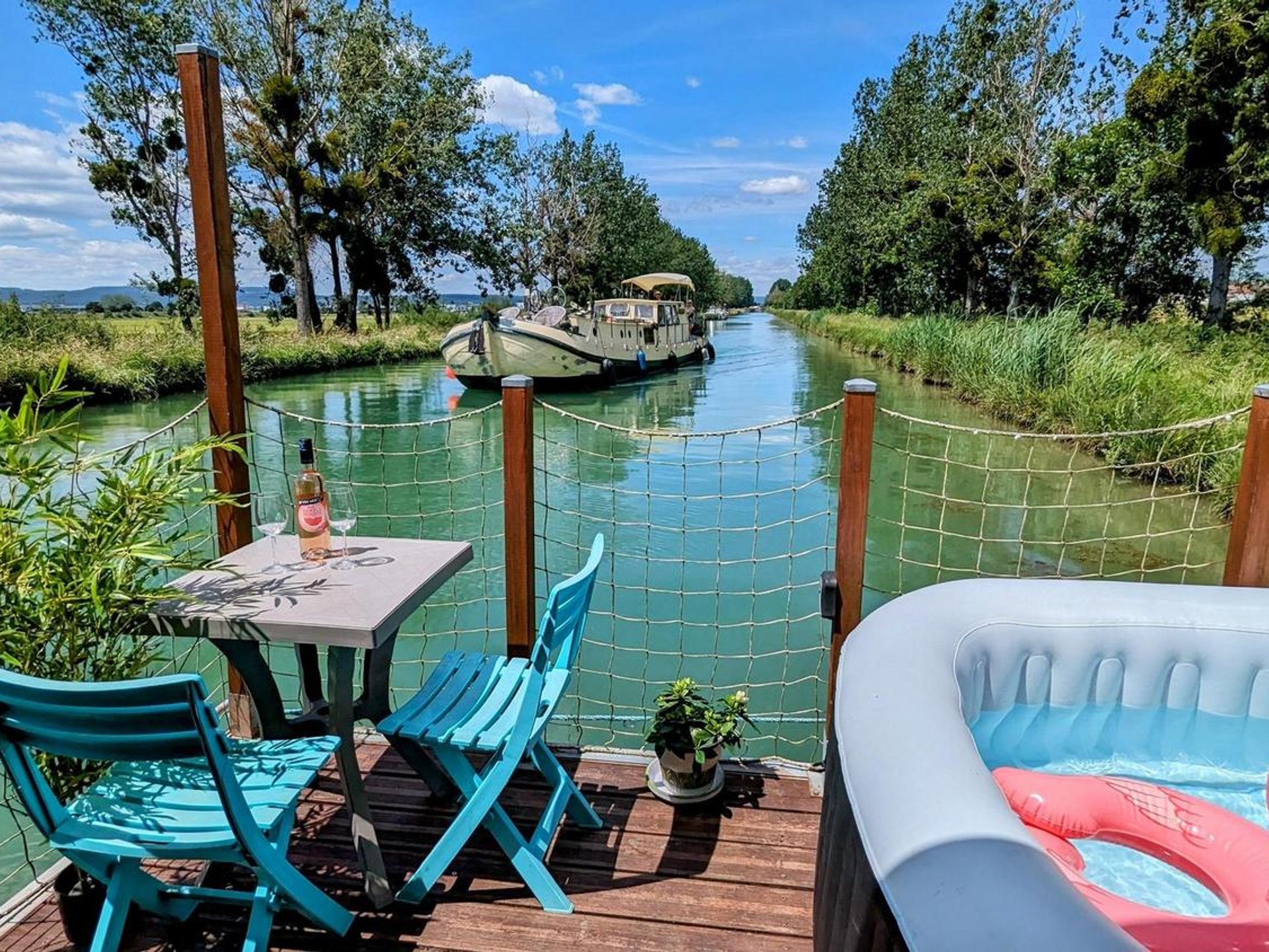 Le Cottage Flottant Insolite
