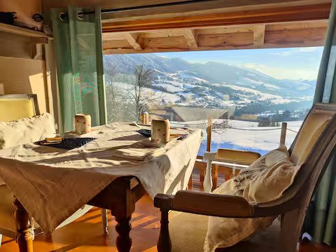 Hébergement AbracadaRoom : Refuge insolite avec vue panoramique - Image 20