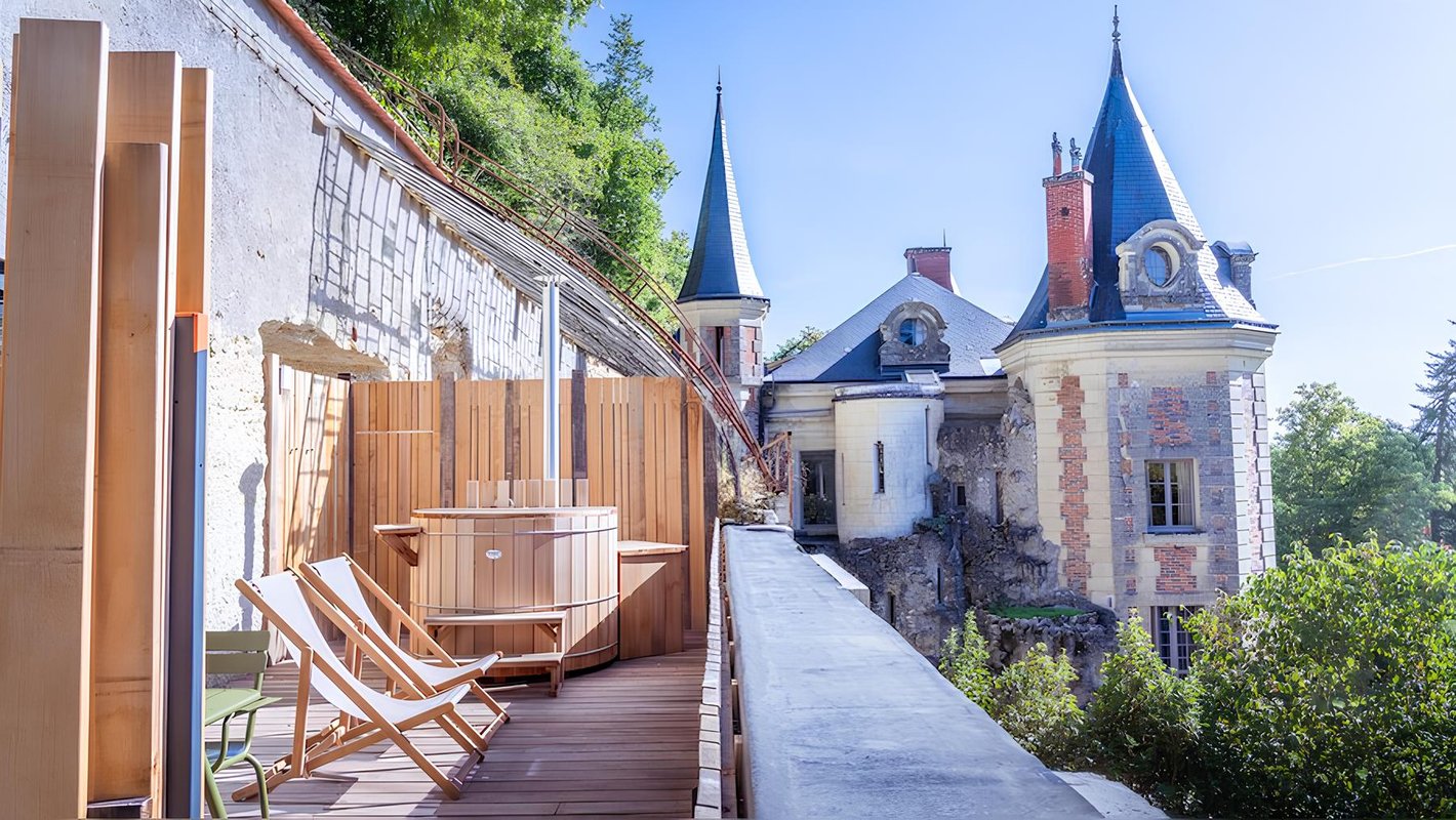 Suite Prestige Terrasse: sauna & bain nordique privatifs à Nazelles-Negron (19)