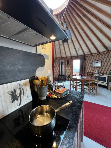 Hébergement AbracadaRoom : Yourte avec Spa privé, 4 places - Image 9