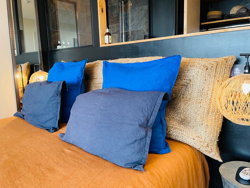 Hébergement AbracadaRoom : La Suite vue panoramique et Spa - Image 7