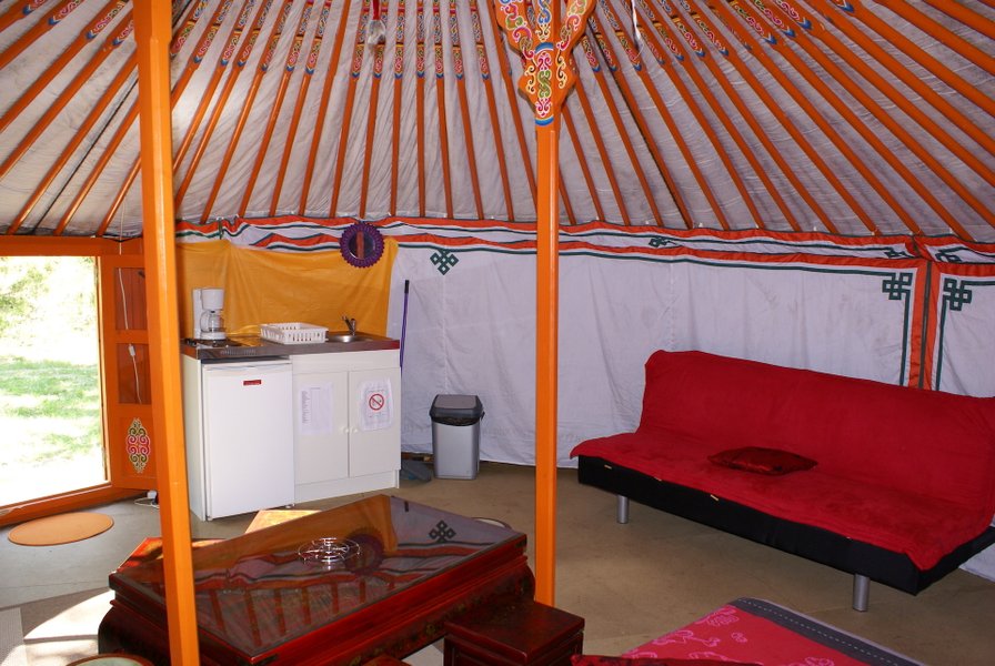 Hébergement AbracadaRoom : Yourte 4/6 pers - Image 6