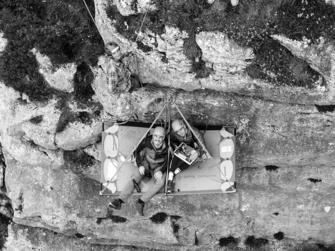 Hébergement AbracadaRoom : Nuit Suspendue en Falaise "2ème chambre" - Image 1