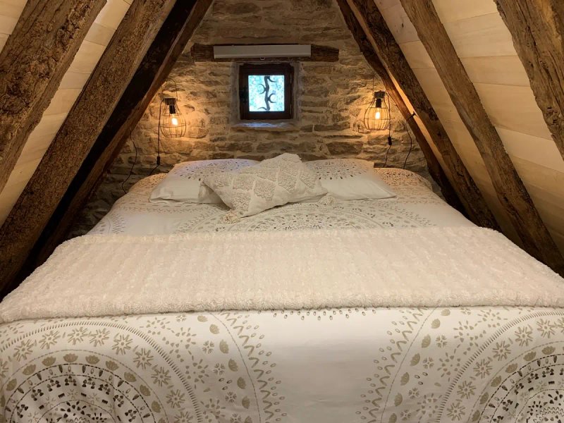 Hébergement AbracadaRoom : Lodge insolite avec spa privatif - Image 8