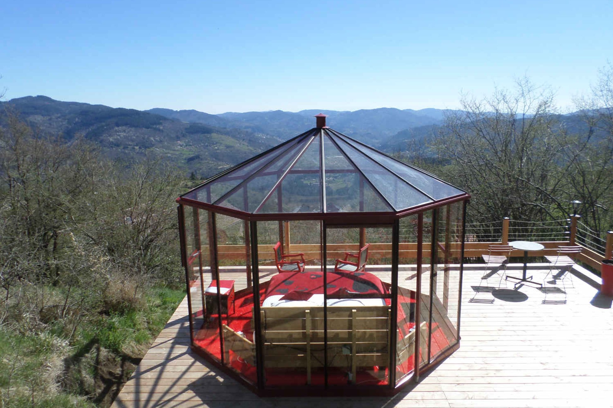 Hébergement UnicStay : Kiosque Glam, accès piscine & SPA à Jaunac