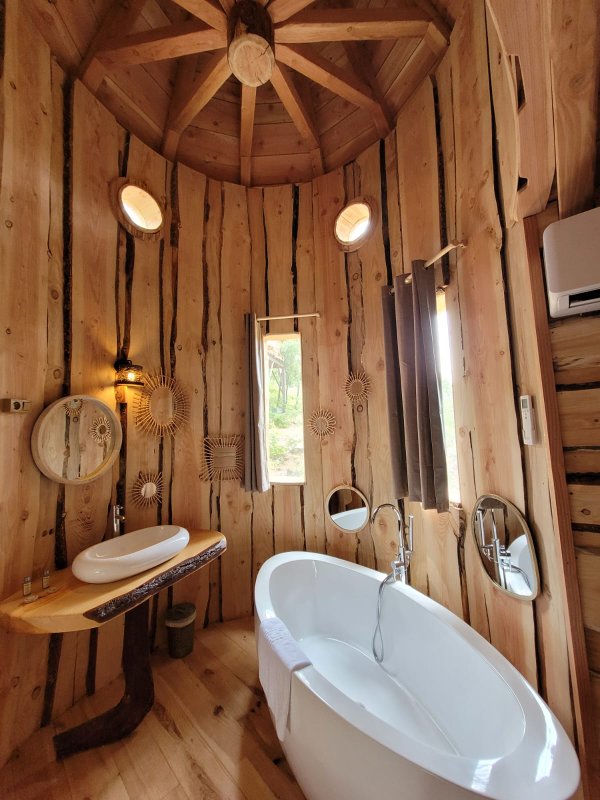 La cabane & spa Cupidon à Les Salelles (7)