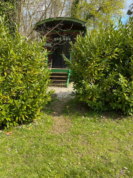 Hébergement AbracadaRoom : La Roulotte familiale Premium - Image 1