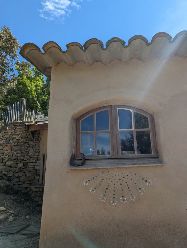 Maison organique à la mauvaise herbe à Barjols (20)