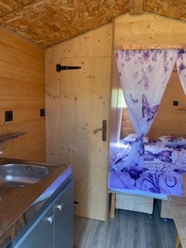 Domaine AbracadaRoom : La Roulotte des Papillons - Image 4