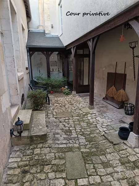 Hébergement AbracadaRoom : Suite des 7 Sorciers, nuit dans une Chapelle d'un Manoir Magique - Image 16